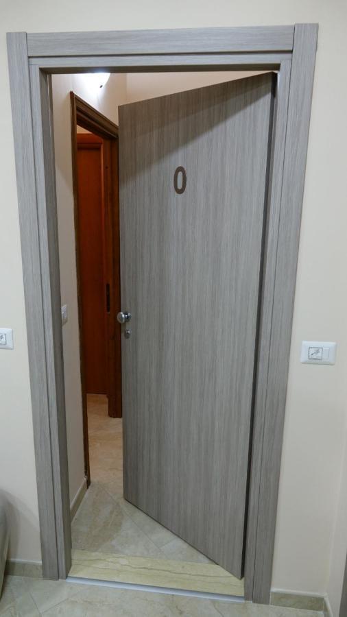 Cairoli Exclusive Rooms & Suite 브린디시 외부 사진
