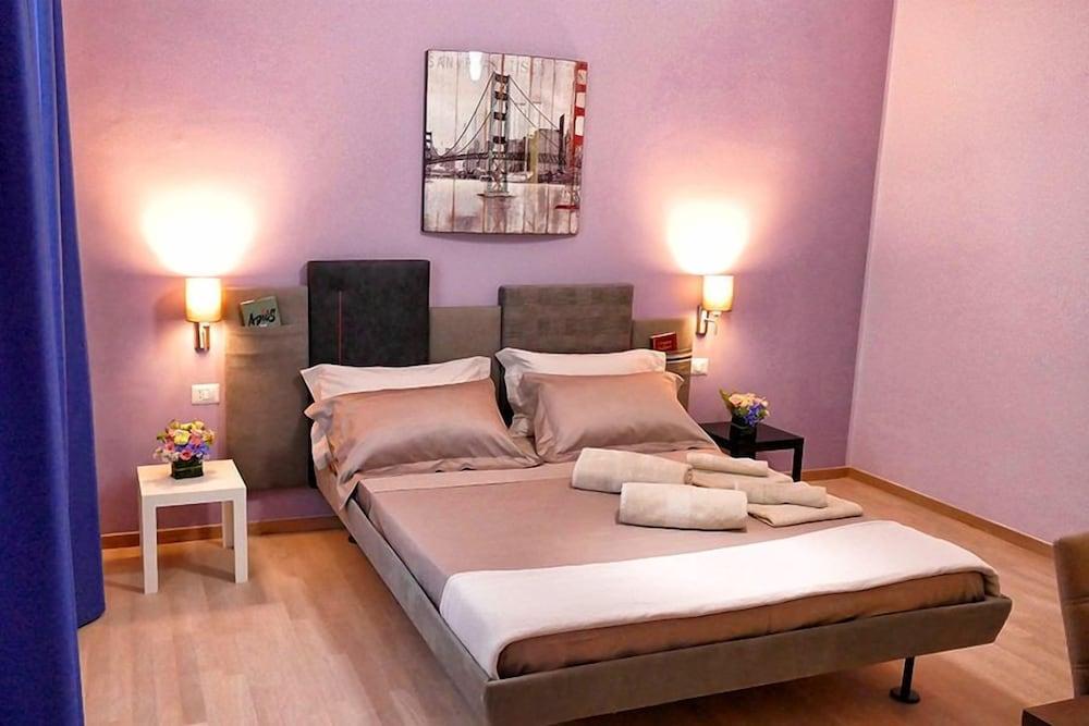 Cairoli Exclusive Rooms & Suite 브린디시 외부 사진