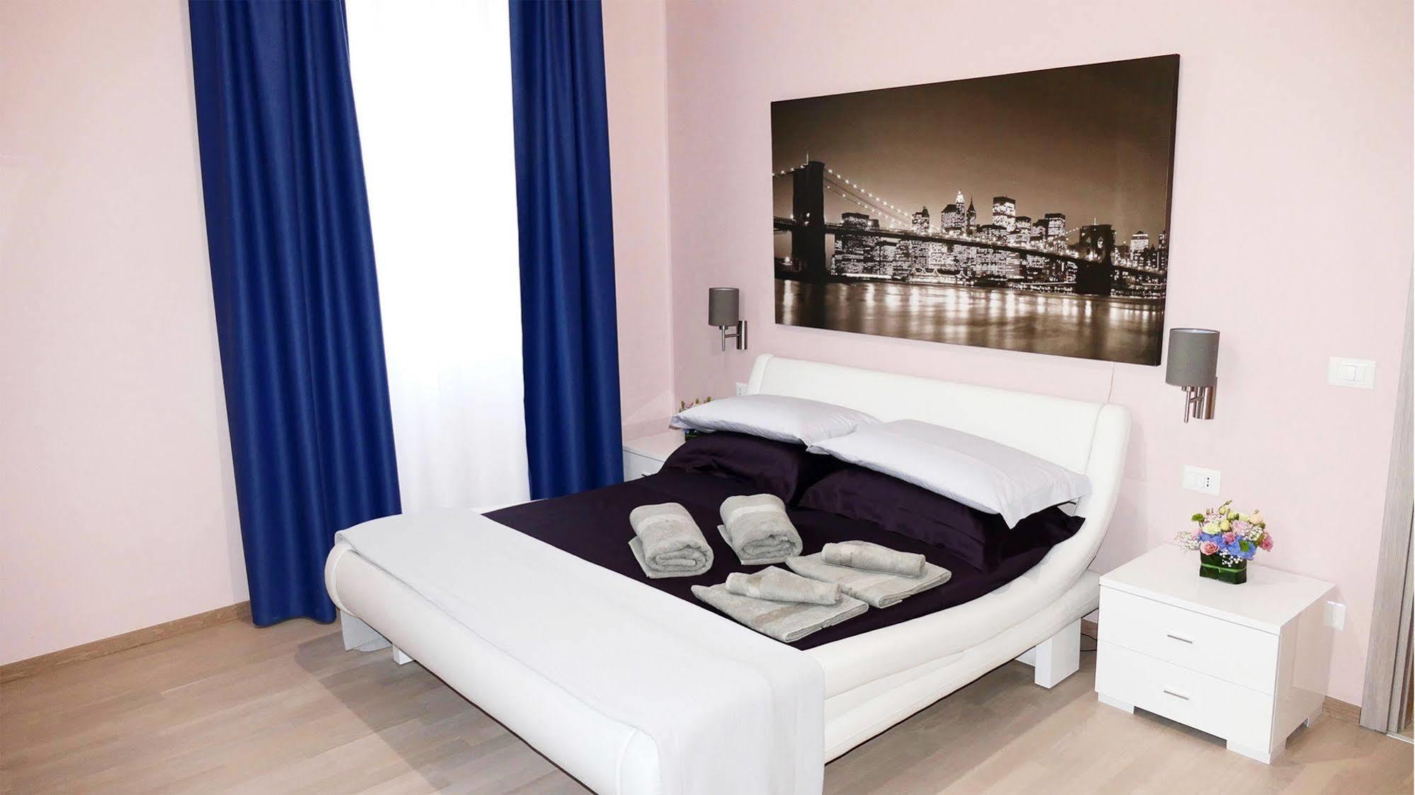 Cairoli Exclusive Rooms & Suite 브린디시 외부 사진