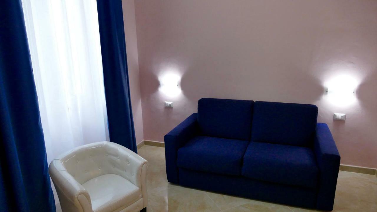 Cairoli Exclusive Rooms & Suite 브린디시 외부 사진